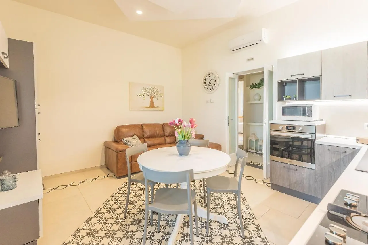 Casa Mabel - City Centre Rooms & Suites - Lecce Selection